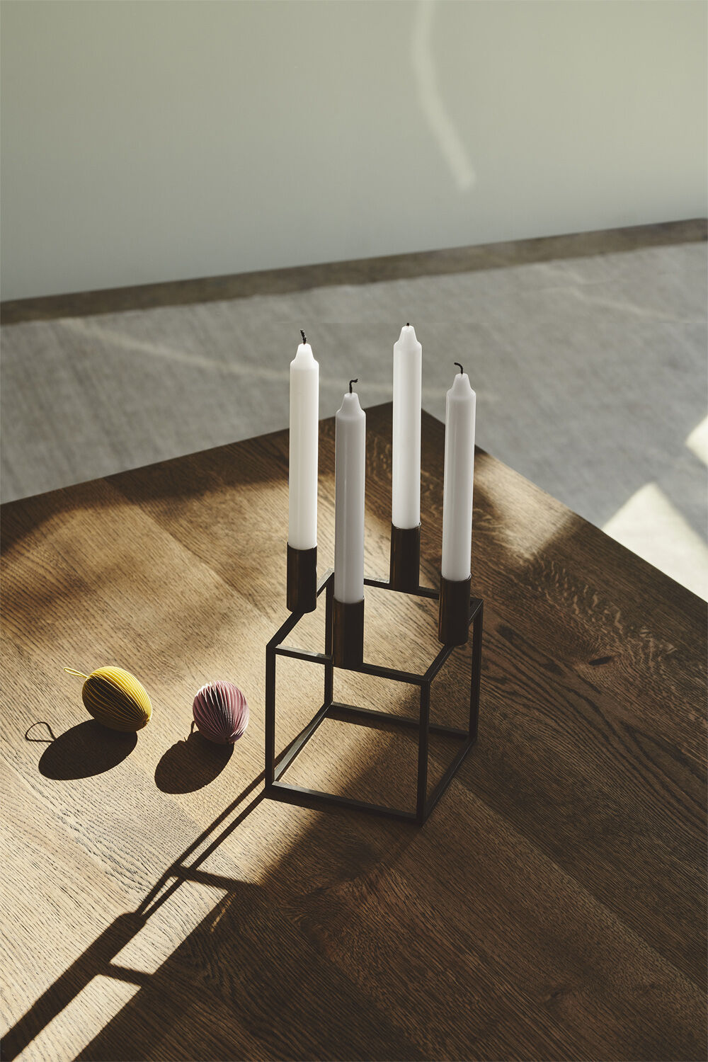 4 outlet candle holder